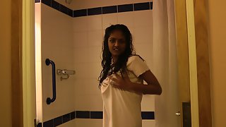 Sexy Indian Babe Divya In Shower XXX Porn
